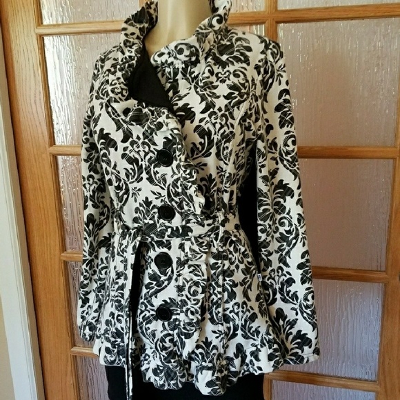 Self Esteem Jackets & Blazers - Self Esteem Black & White Print Knit Jacket